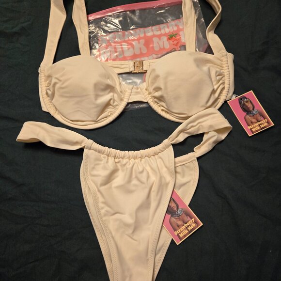 Strawberry Milk Mob Dolce Bikini - Picture 2 of 2